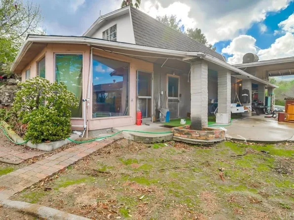 3063 Millar Ranch Rd, Spring Valley, CA 91978