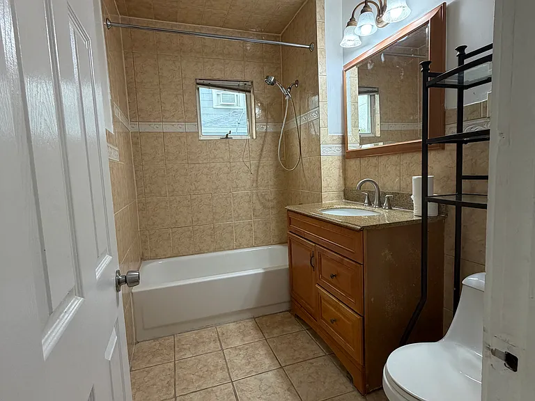 9 Swan St #2 — Photo 11