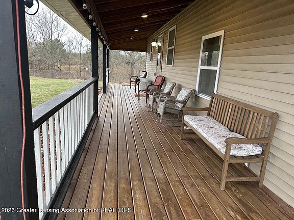 3rd image of 4215 N Smith Rd