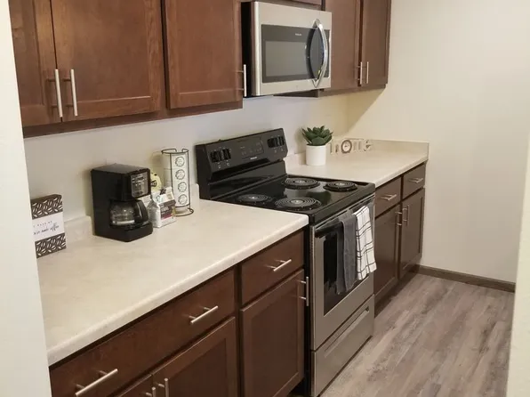 Pine Ridge Apartments, 5321-5323 Westport Rd #5323-201, Madison, WI 53704