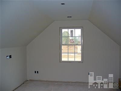 2nd image of 101 Deb Rd