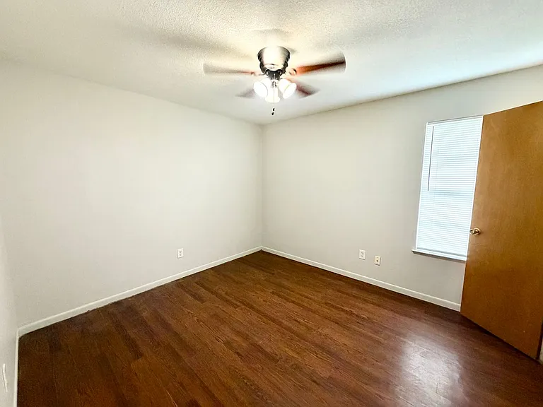 3447 Pewitt Dr — Photo 7