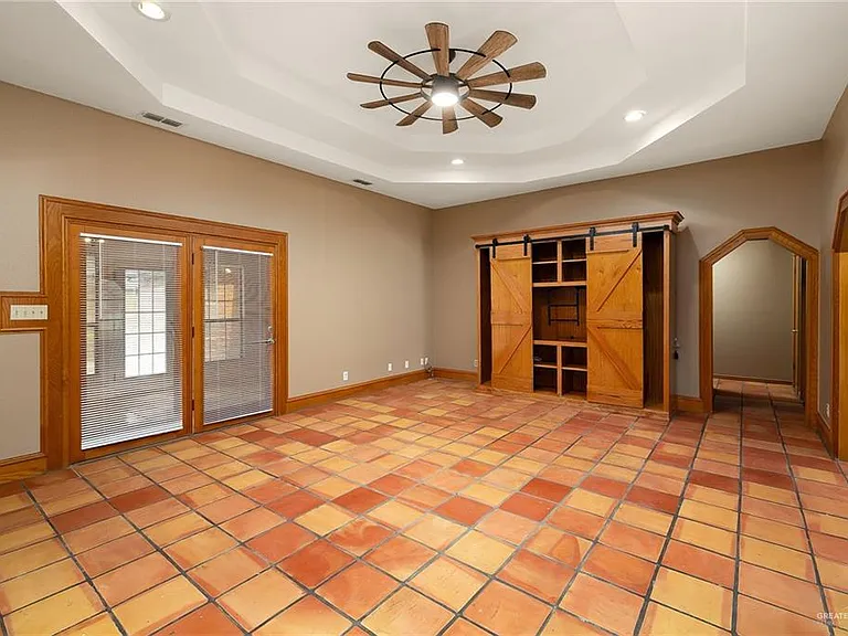 1606 Terrace Dr — Photo 5