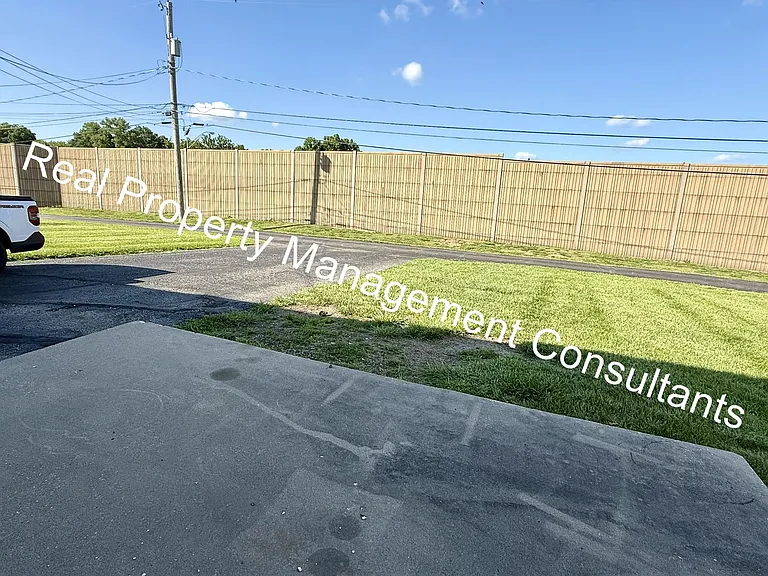9333 Ballentine St — Photo 23