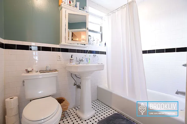 Rented by null | media 37