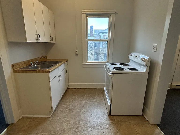 19 S Royal Ave #6 — Photo 3