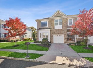 44 Clifford Cir, Somerset, NJ 08873
