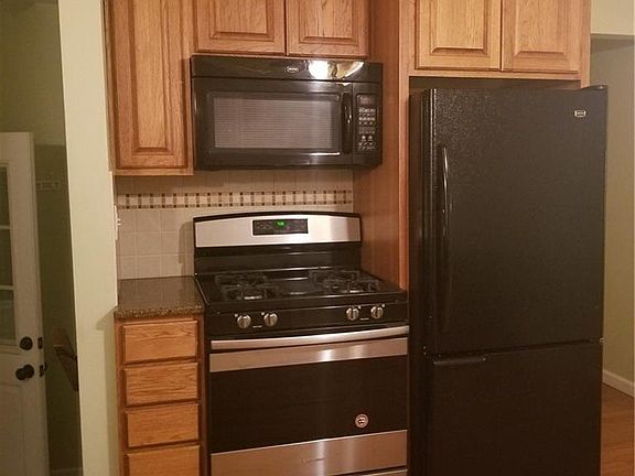 2nd image of 191 McNaughton Ave