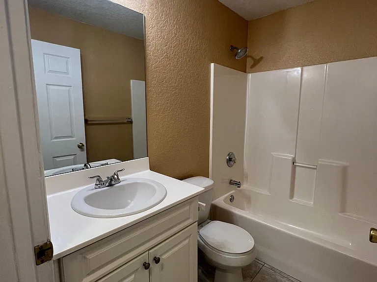 456 15th Pl SW — Photo 17