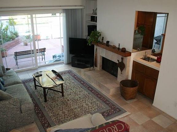 Spacious living room