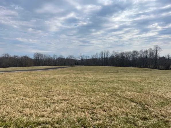 47 Stillwater Blvd, Russell Springs, KY 42642
