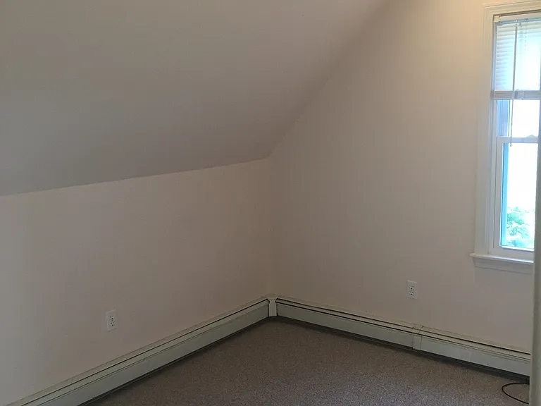 12 Green End Ave — Photo 9