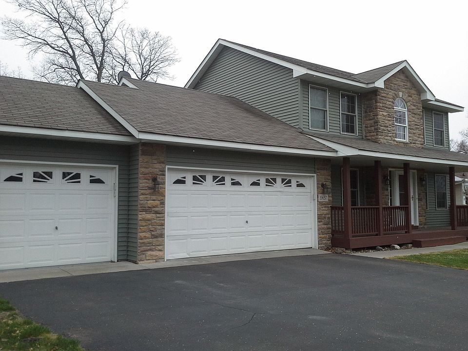 Traditional 2 story 