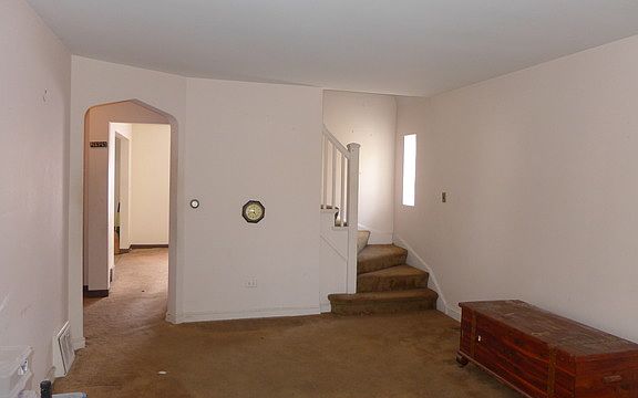 3rd image of 10928 S Central Park Ave