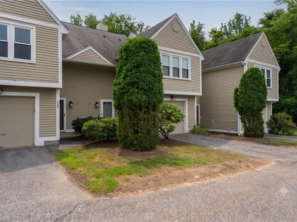 703 Brookhaven Ln #703, Woonsocket, RI 02895