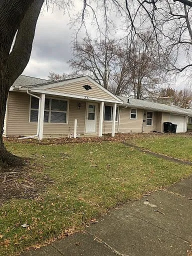 231 S Holiday Dr photo 1