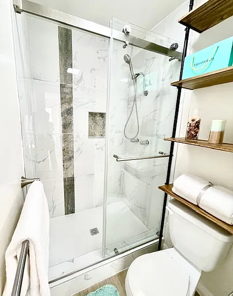 Wilshire Occidental Apts — Photo 30