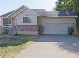 554 S Angel St, Layton, UT 84041