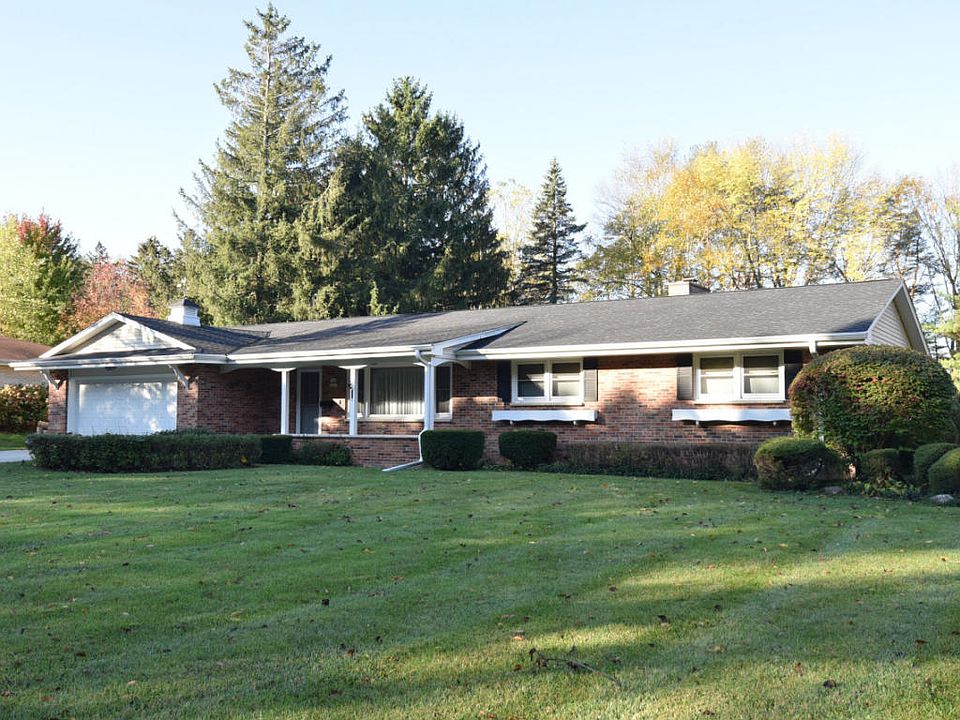 1st image of W148N7477 Woodland Dr