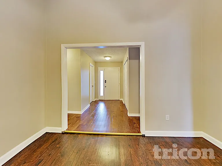 2025 Helm Ln — Photo 21