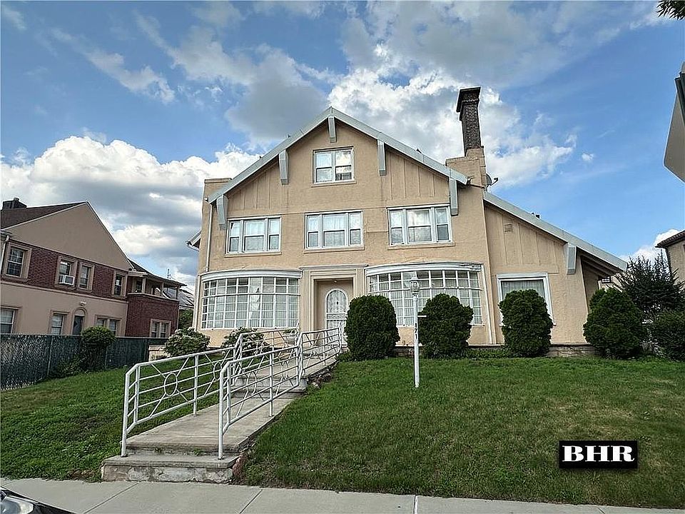 2nd image of 171 Girard St