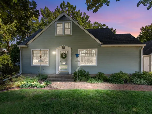 5220 South Oak Ridge DRIVE, New Berlin, WI 53146