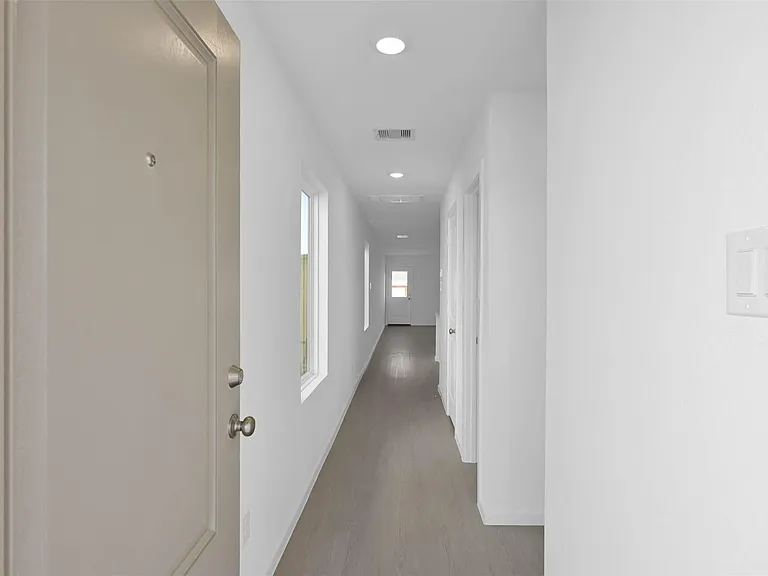 18243 Via Aurelia Dr — Photo 6