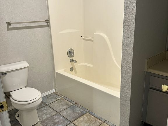 5th image of 201 S Baggett St #2