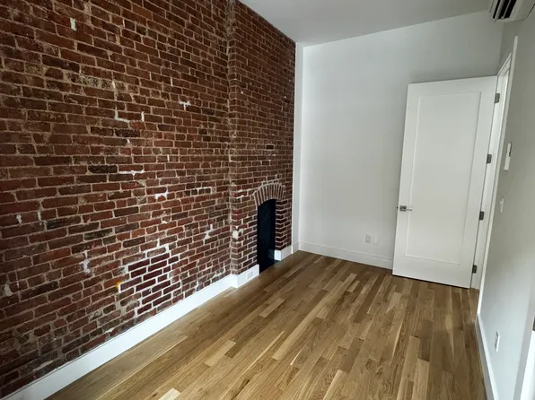 269 Alexander Avenue image 24 of 39