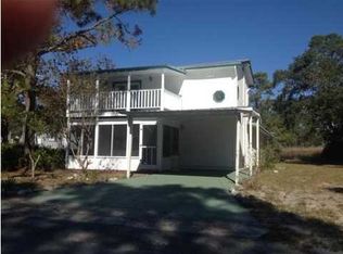 106 SE 3rd St, Carrabelle, FL 32322