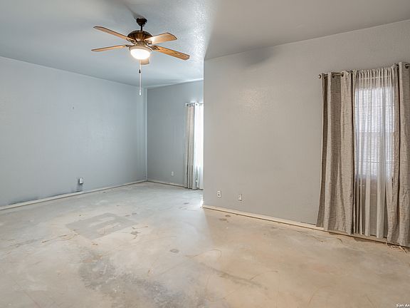 5th image of 11206 Woodridge Path