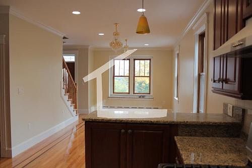 2nd image of 46 Gerrish St #001