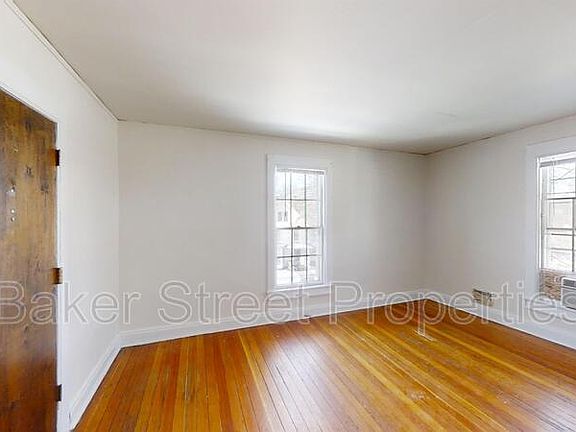 3rd image of 406 N State St APT 3