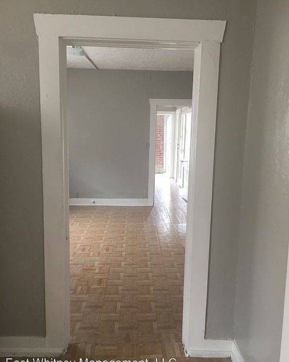 2nd image of 1914 Chestnut St APT 4