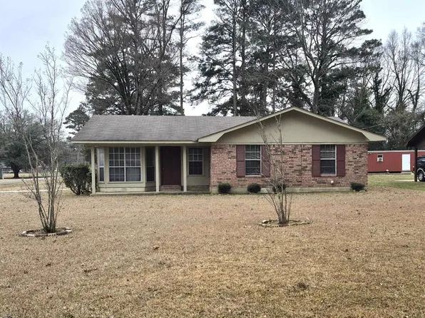 6100 Tammy Ln, Bastrop, LA 71220