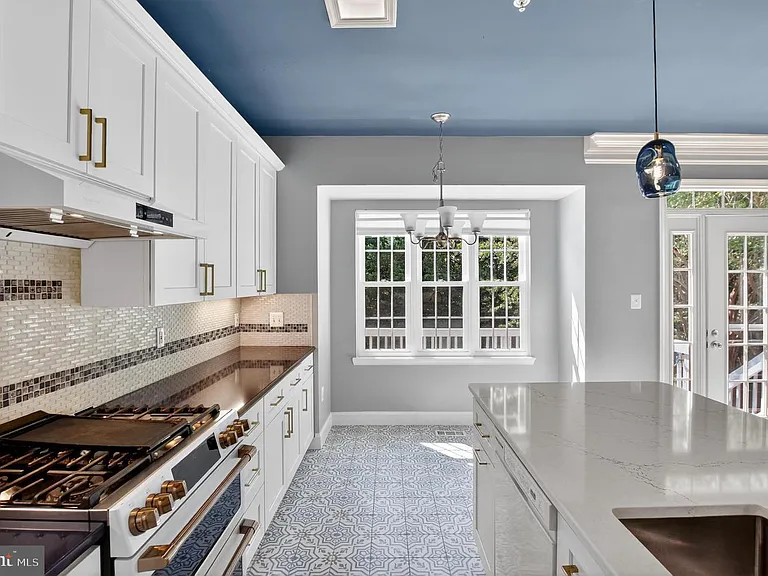 110 Elmcroft Blvd — Photo 6