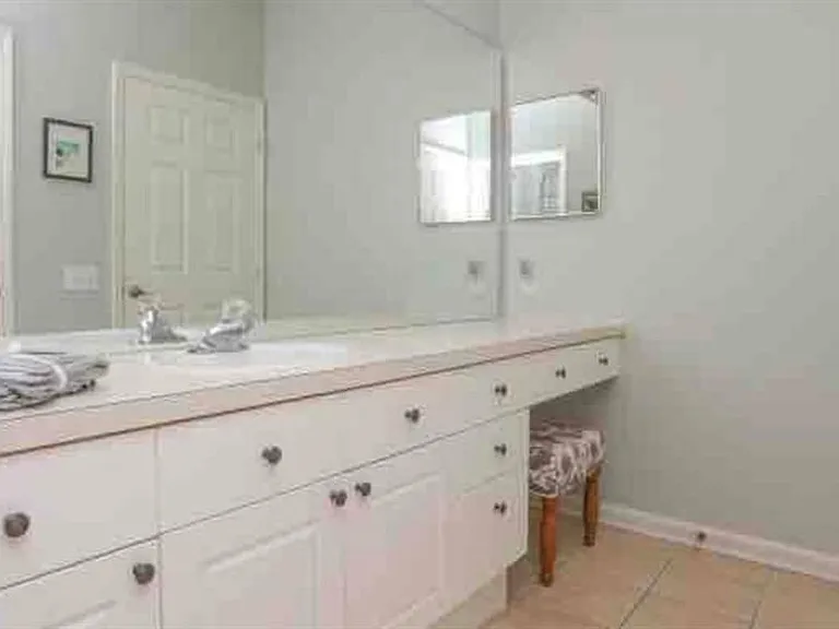 2310 Silver Palm Dr #302 — Photo 8