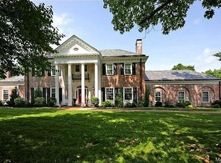 28 Windsor Terrace Ln, Saint Louis, MO