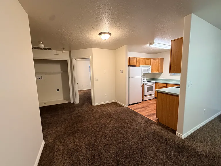2421 N 400 E #1 — Photo 3