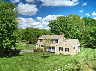1 Pine Tree Hill Rd, Newtown, CT 06470