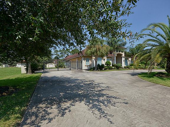 3rd image of 3527 Dain Place Dr