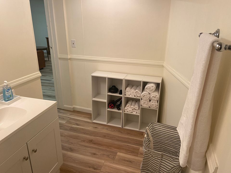 1st image of 403 Lincoln Way W #1