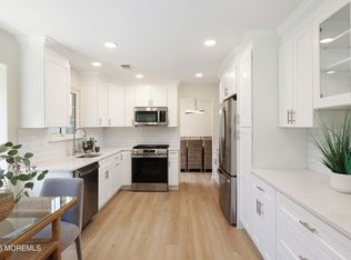 2430 Woodbine Ln, Toms River, NJ 08755