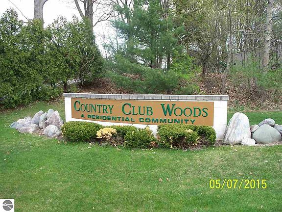 2nd image of 3726 Country Club Dr