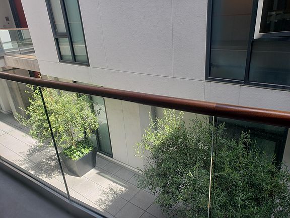 First floor outdoor courtyard.
