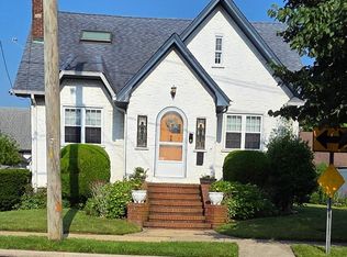 80 Dobson Ave, Merrick, NY 11566