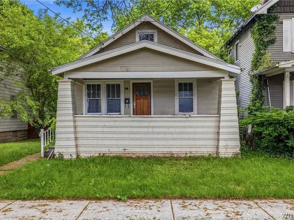 2248 Willow Ave, Niagara Falls, NY 14305