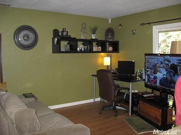 3rd image of 6604 Creekmont Way
