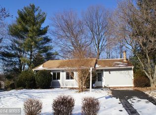 11310 Gatesborough Ln, Reston, VA 20191