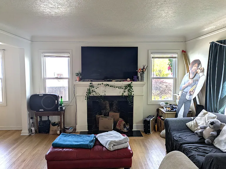 7081 N University Ave — Photo 3